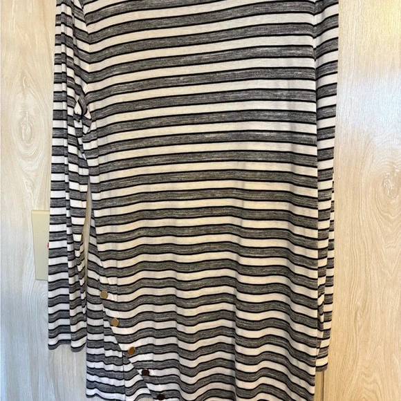 Veronica Beard Black and White Fitted Long Sleeve Tee - Picture 2 of 3